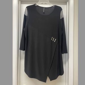 IC Connie K Black Tunic Top Mesh Trim Asymmetric Hem EUC